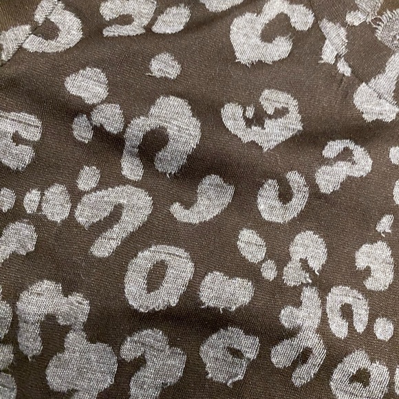 Ariat animal print shirt. XS. Sheer - Picture 3 of 3